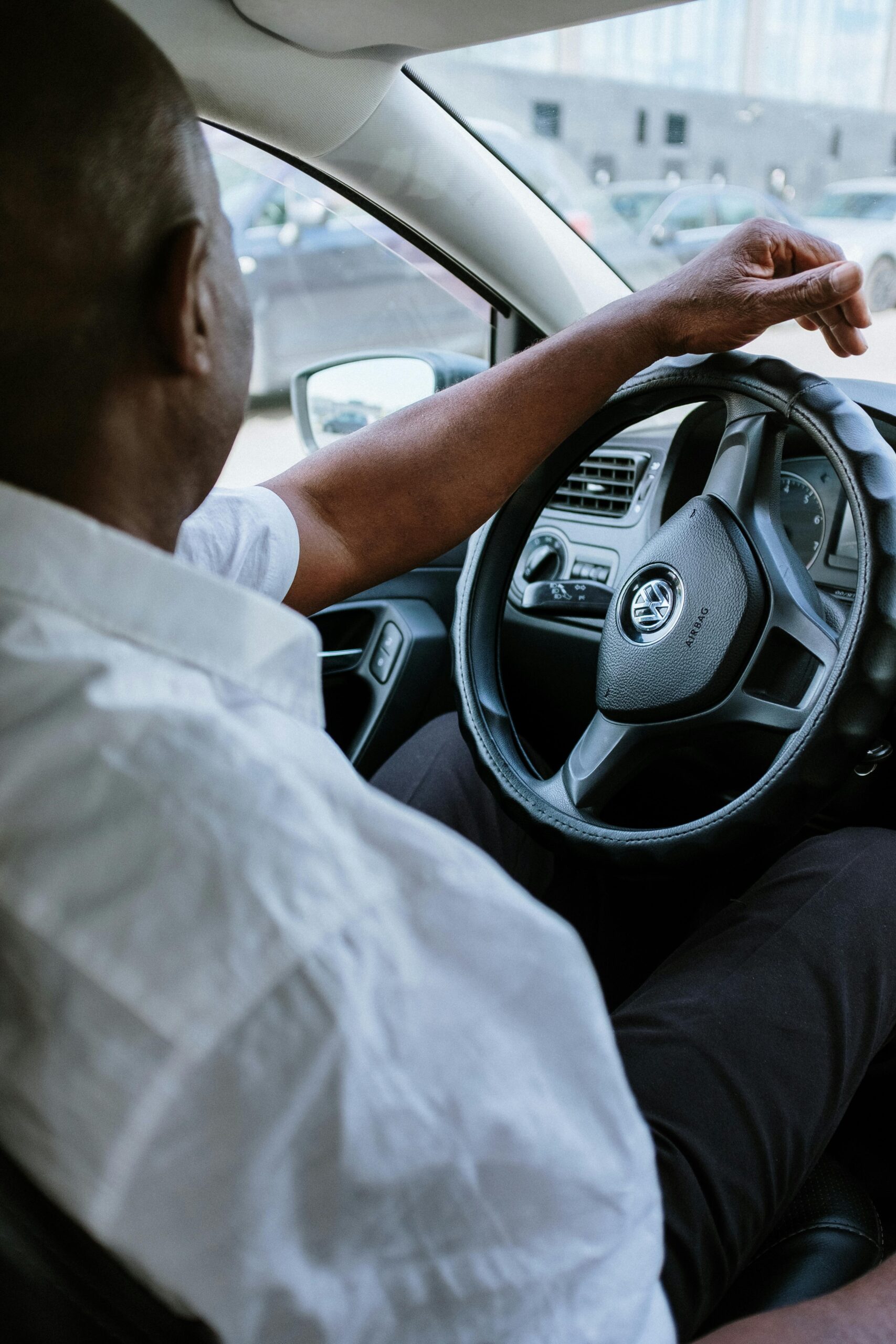 pexels cottonbro 4606346 scaled | L-Transport, Votre partenaire de transport